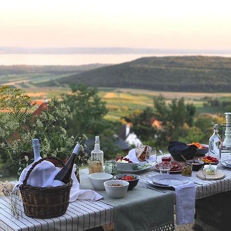 Kisvulkan Nyulontul Mencshely Exteriör bild